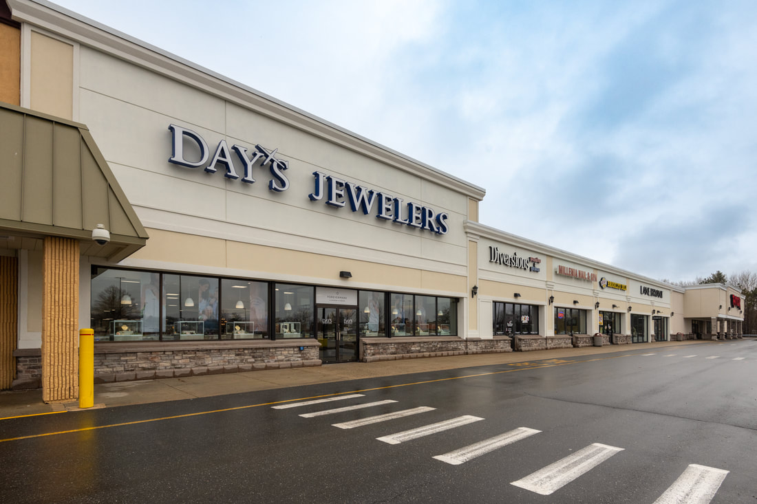 Exterior of Day's Jewelers in South Portland, Maine